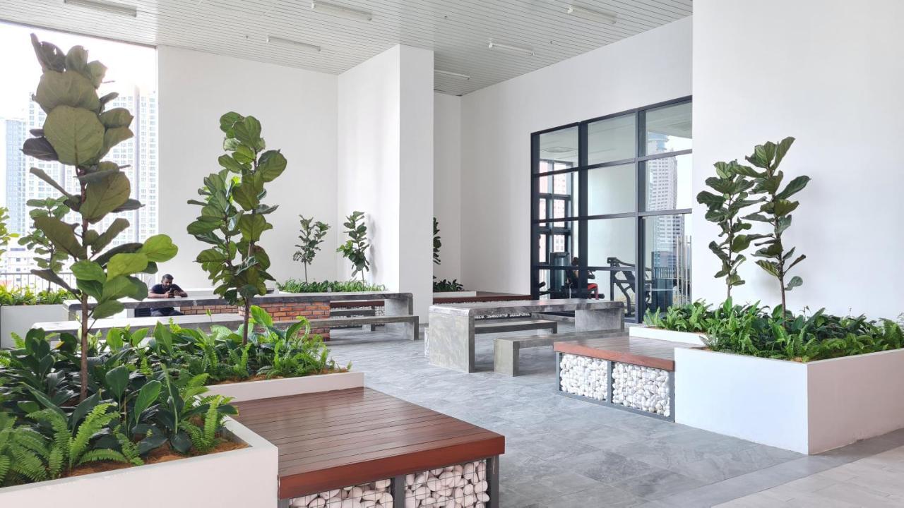 Chambers Serviced Suites Klcc By Cozy Stay Куала Лумпур Екстериор снимка