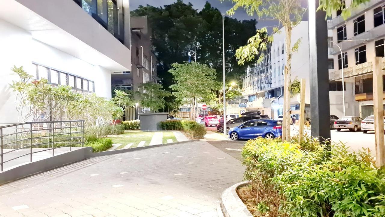 Chambers Serviced Suites Klcc By Cozy Stay Куала Лумпур Екстериор снимка