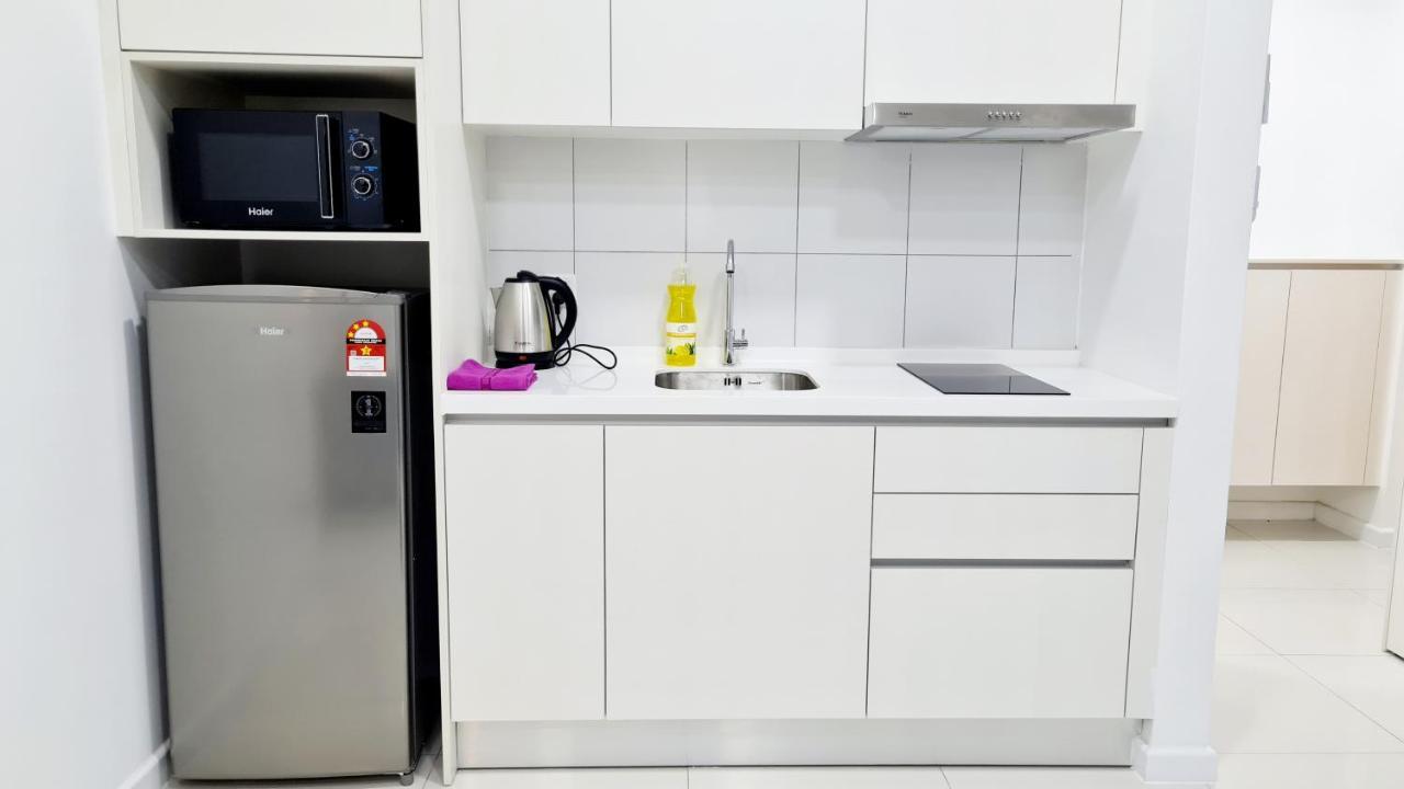 Chambers Serviced Suites Klcc By Cozy Stay Куала Лумпур Екстериор снимка